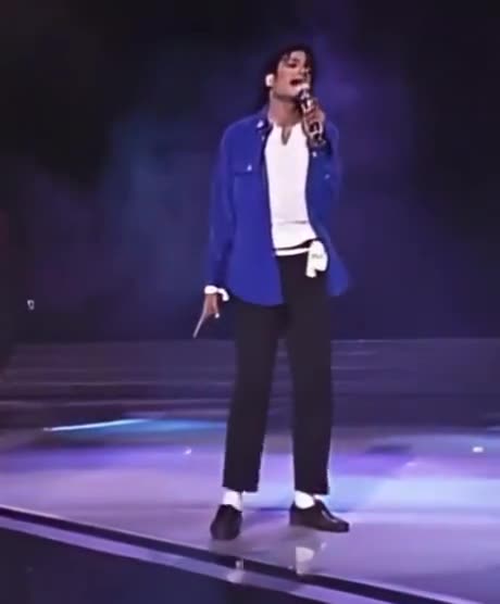 Michael Jackson's voice with No background noise or Auto-Tune.