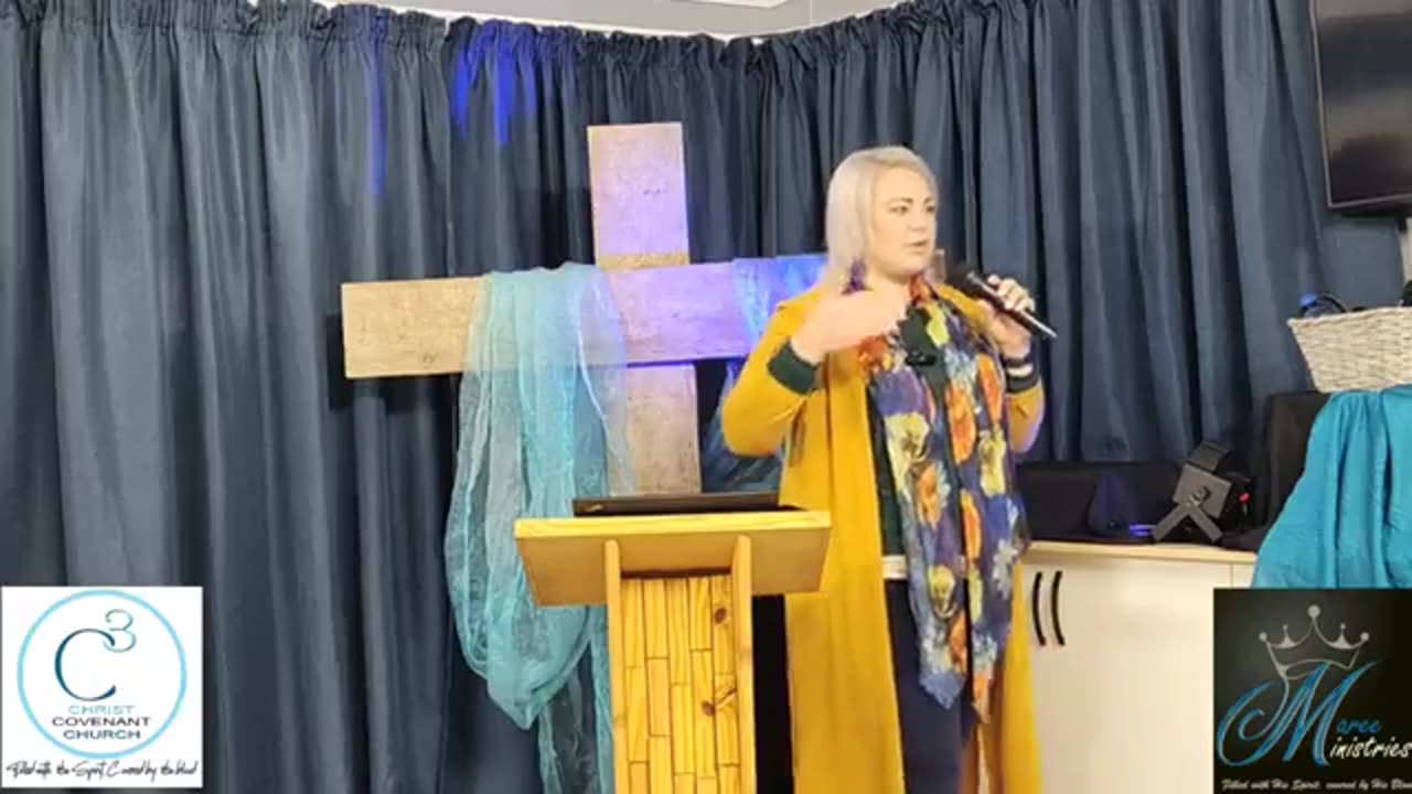 From sinner to sunbeam. Pastors Riaan EN Charissa Maree