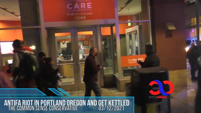 "Anti" Kettled "Fa" By Portland Police After Riot In Downtown Portland Oregon