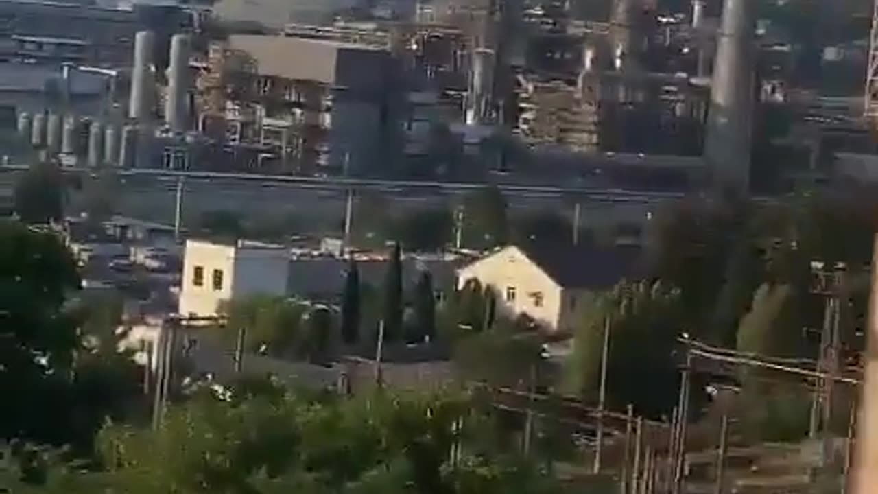 Ukrainian drone attack on the Tuapse refinery 450km from frontline