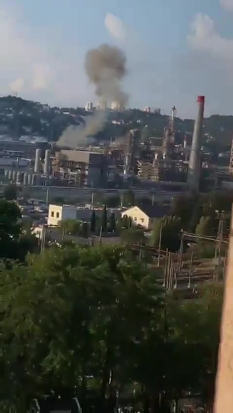 Ukrainian drone attack on the Tuapse refinery 450km from frontline