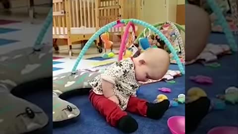 Baby playing diferent short videos