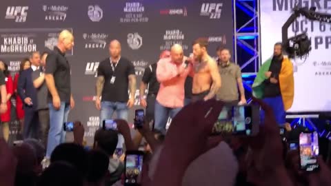 STAREDOWN!! CONOR MCGREGOR AND KHABIB NURMAGOMEDOV UFC 229