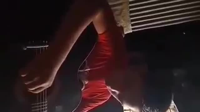 Baby Plays The Guitar. But don’t understand her sing
