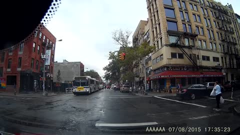 iPhone Bicycle Thief in NYC Caught on Dashcam with Citibike Hero in Pursuit