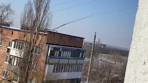 Attack helicopters fly over Donetsk