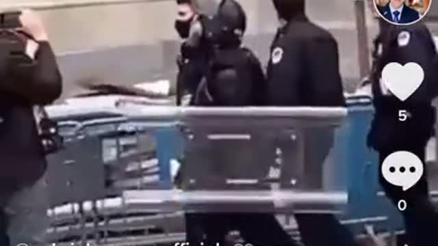 1/6/21 police walking away from scene