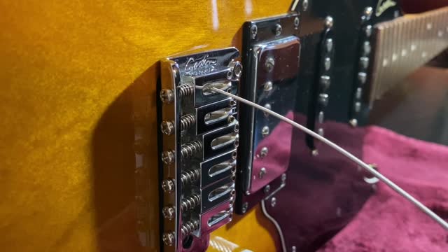 HOW TO STRING AN ELECTRIC GUITAR