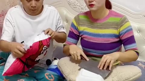 Funny Chinese video 😂😂😂