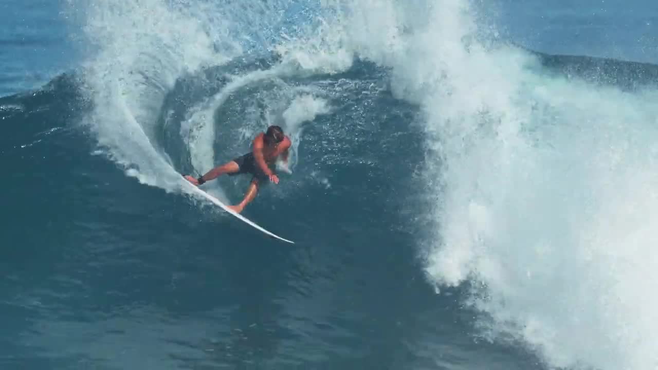 Morgan Cibilic in Mirage 3-2-One