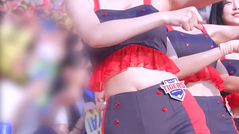 These Gorgeous Cheerleader Are Taking the Internet by Storm! ( Lee Ju-Eun )