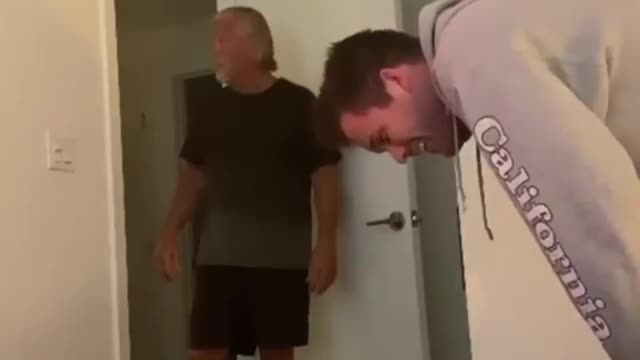 Father surprises daughter "training" with boyfriend in bedroom