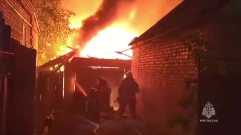 🔥It is reported that at least 5 houses have burned down in Proletarsk in russia