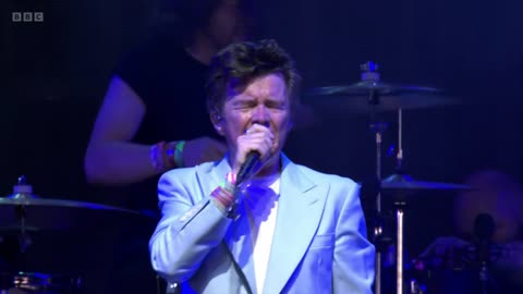 Rick Astley & The Blossoms Perform The Smiths (Glastonbury 2023)