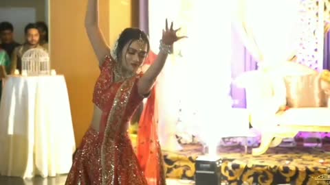 Amazing dance of Bangladeshi girlie.