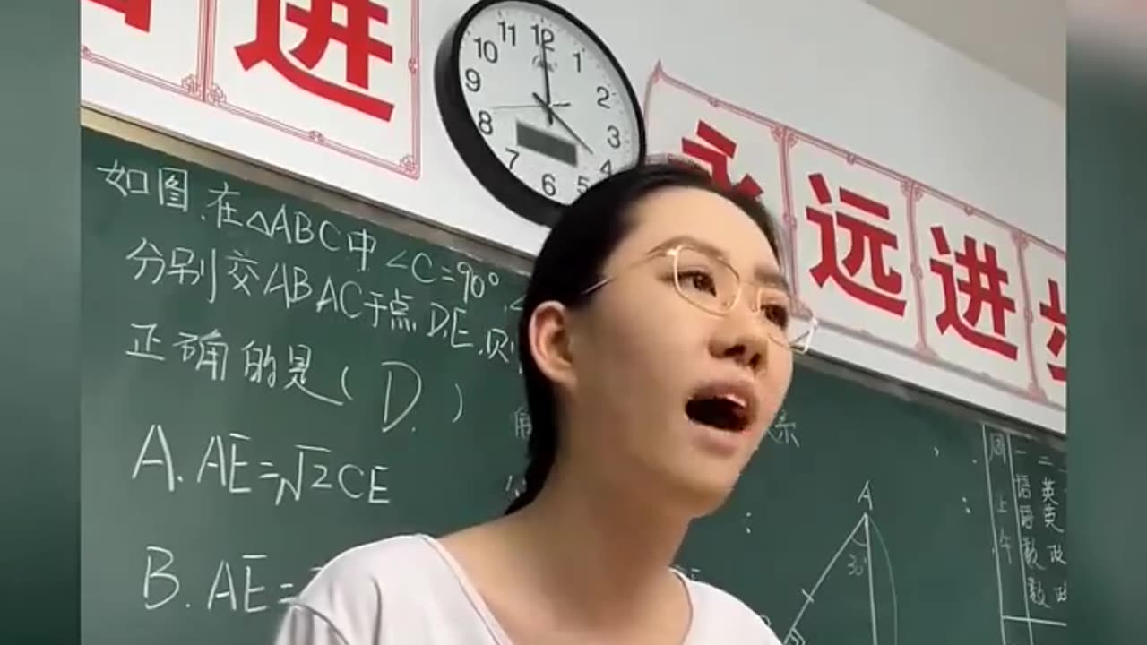 这才是真正教书育人的教师
