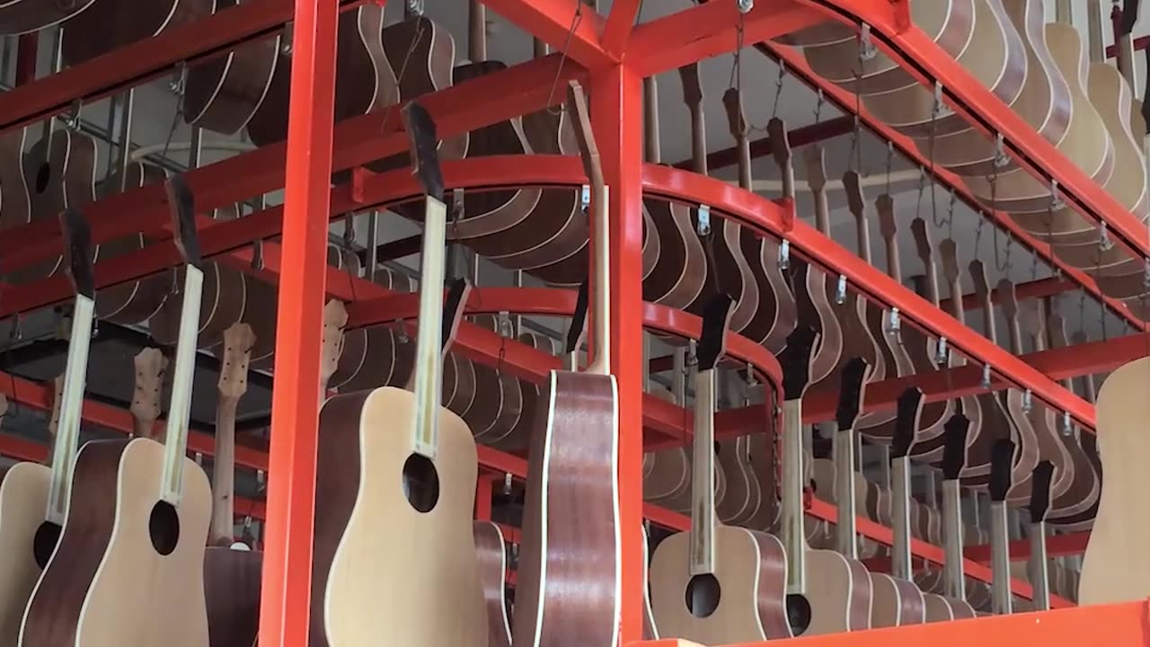 Guitar Power And Free Conveyor Coating Line