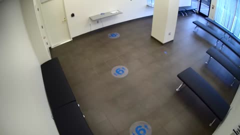 8030FCOB01128BadgingWaitingArea_2021-01-06_11h20min00s830ms.mp4