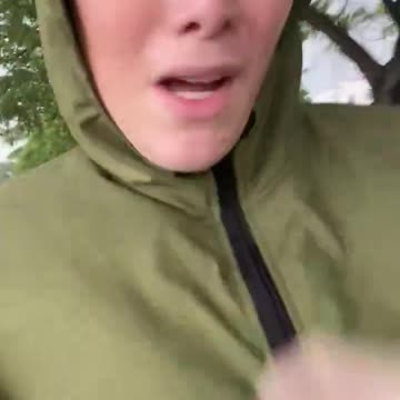 La periodista @ariana_agreda documenta cómo comienzan los disparos