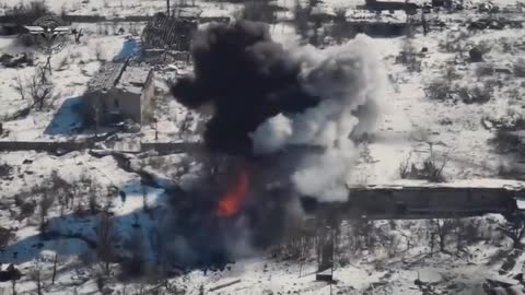 Ukraine Panic (Apr 07 2022) Russia back deploying 50,000 additional troops to Ukraine