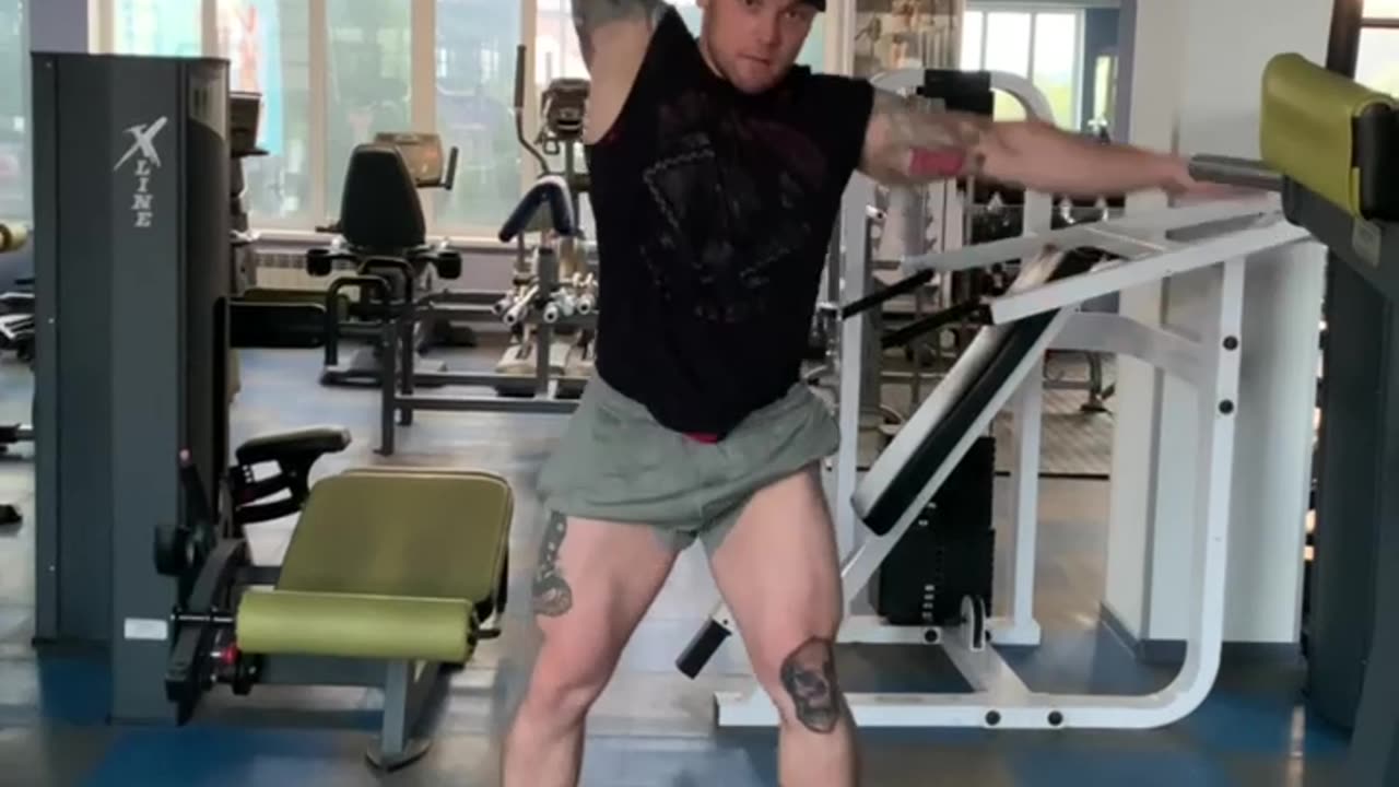 The Benefits of One-Arm Kettlebell Snatch and Goblet Lunges #Kettlebell training are a game-changer!