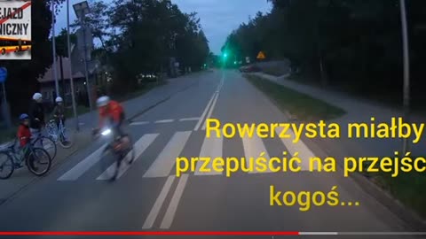 Przejścia, przejazdy, autobusiarze...