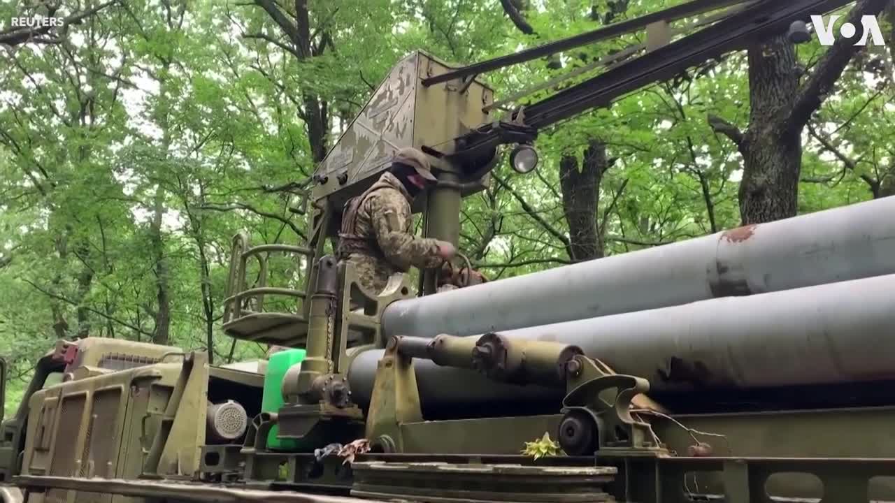 Ukrainian Soldiers Fire Rocket Launchers in Kharkiv