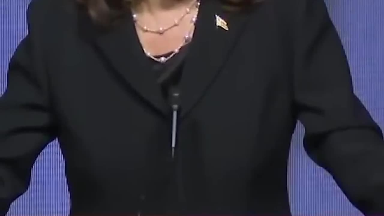 Crowd goes wild after VP Harris accidentally calls herself president