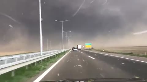 Scary storm came out of nowhere on a highway in Serbia