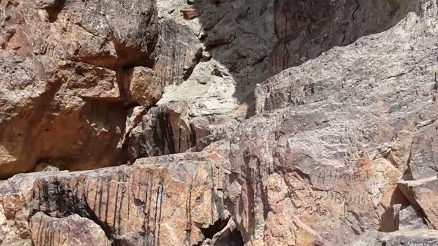Cave in uhud mountain_1080p