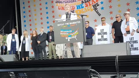 Dr. Ryan Cole speaks at Defeat the Mandates in LA, California