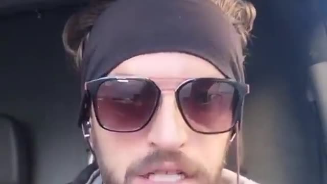 Ενα μυνημα απο την Τεργεστη