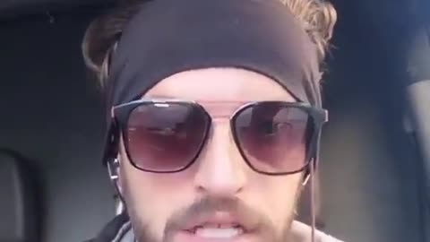 Ενα μυνημα απο την Τεργεστη