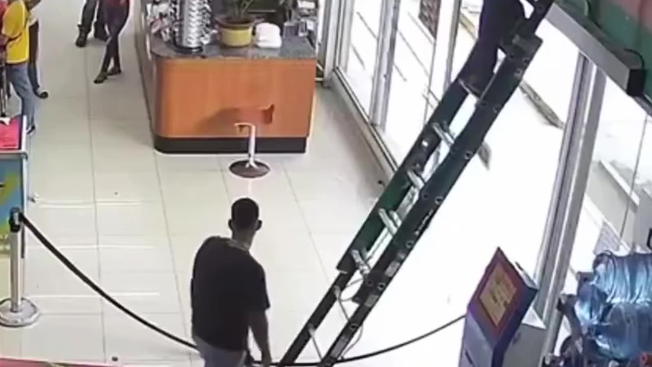 He had one job—just one. 🤦♂️