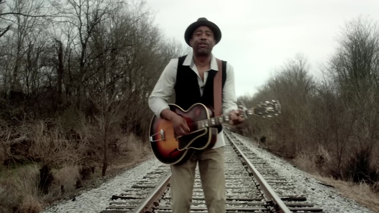 Darius Rucker - Wagon Wheel (Official Music Video)