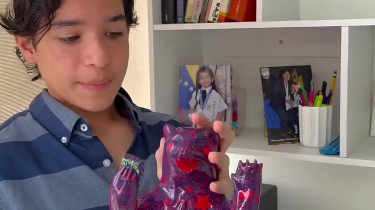 te gustaría tener una miniatura de este monumento en casa 😍 Pieza original y certificada