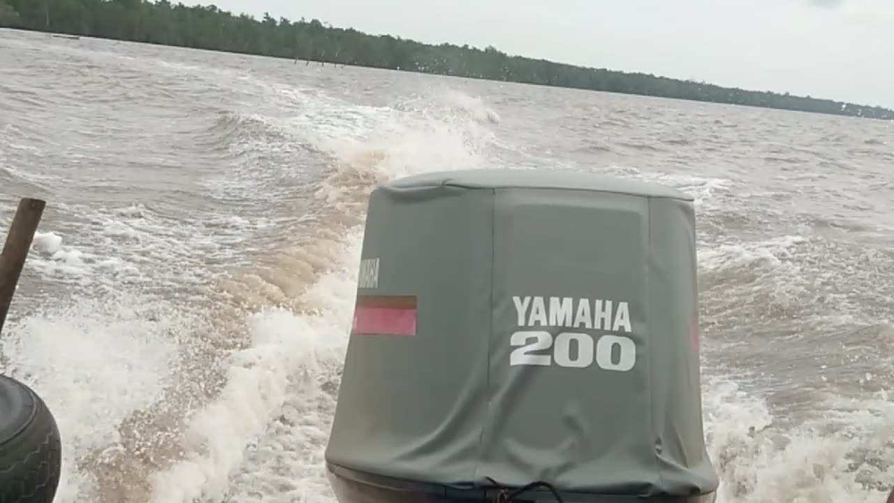 Speed boat