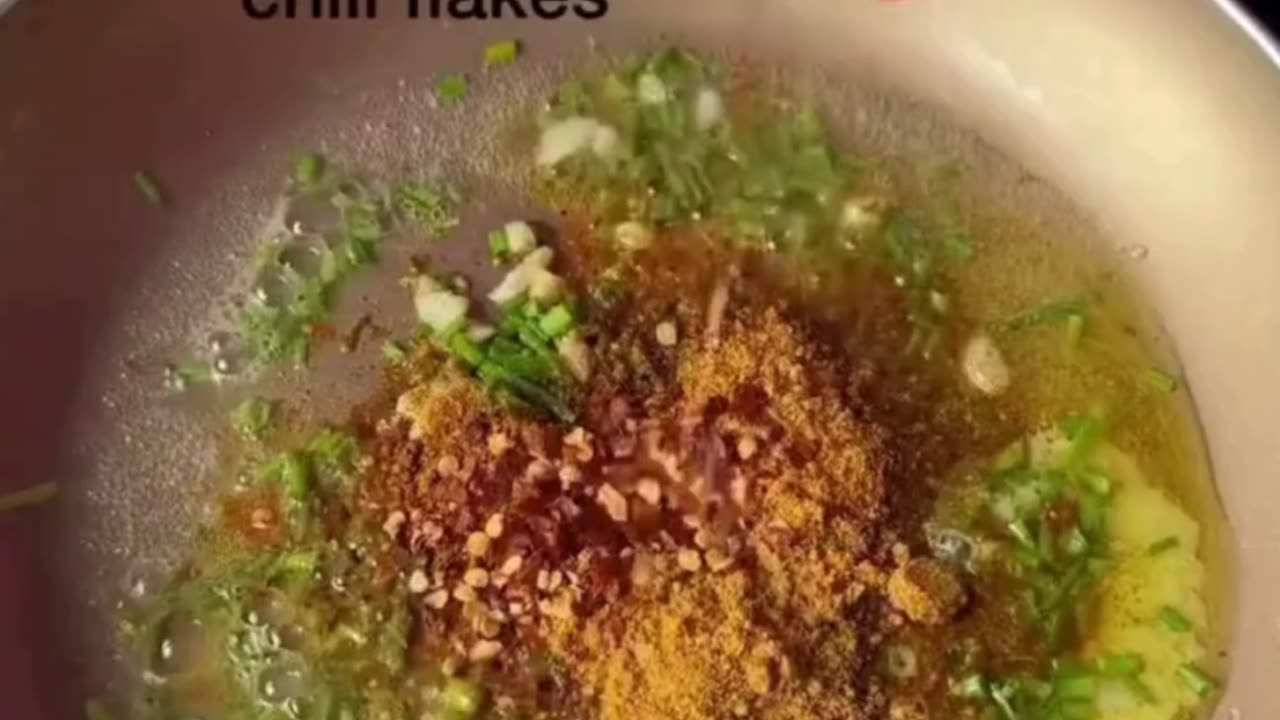 🔥 Ultimate Spicy Garlic Maggi Recipe: A Flavor Bomb You Can’t Resist! 🍜 #QuickRecipe #MaggiLovers