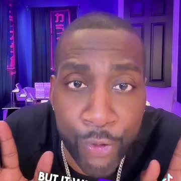 Man brings hammock on a bus