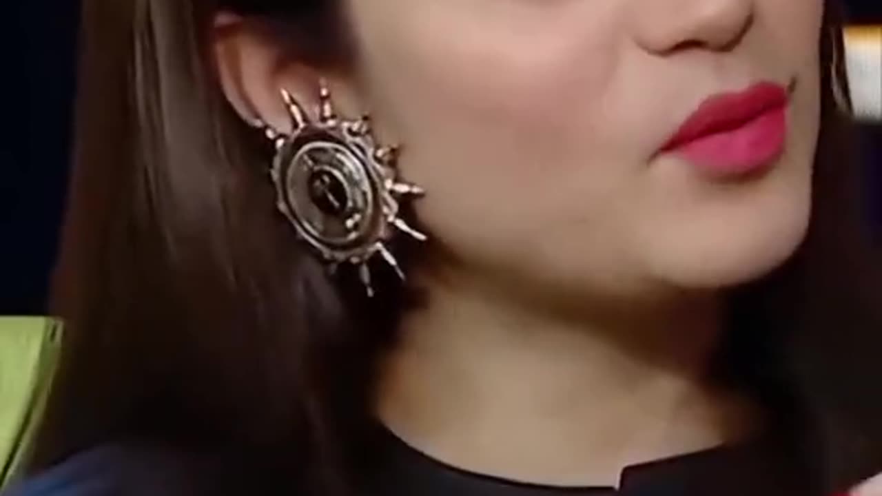Black Clour Dousro ki tarha rang nai badalta