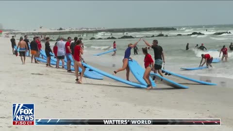 Is the "Kamala Momentum" real? Johnny goes to the beach to find out 🏖️