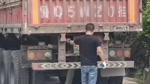 If the road is too narrow for a semi-trailer and there is no place to turn