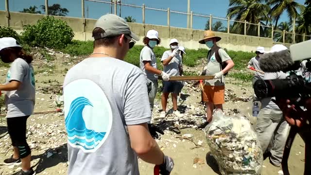 I CLEANED THE WORLDÂS DIRTIEST BEACH #TEAMSEAS