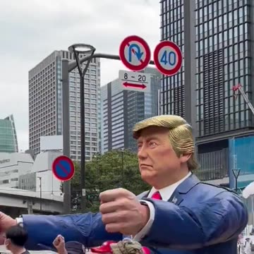 President Trump has taken over Japan! 🇯🇵🇺🇸