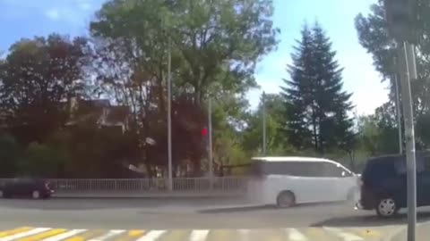 BRAINLESS DRIVERS CAUSE THE WORST ACCIDENTS IN HISTORY