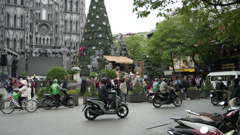 Short day walking around Hanoi, last day, Dec. 13 2024.