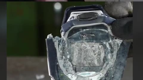 Hydraulic Press V.S Nokia phone!