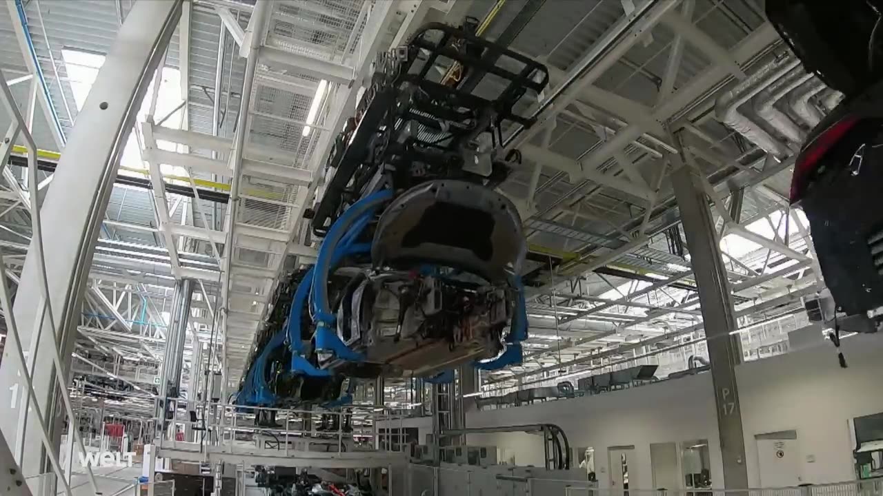 Mercedes Benz Manufacturing Plant (Made In Germany) Full HD