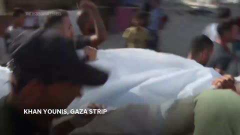 _Funerals of 5 people killed in strike on Gaza's Khan Younis.mp4