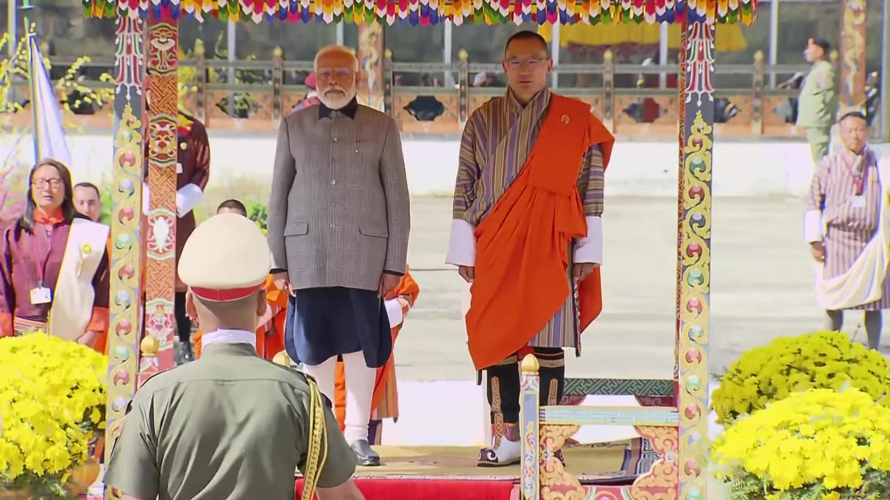 🇮🇳 PM Modi Receives Warm Welcome in Paro, Bhutan! 🇧🇹